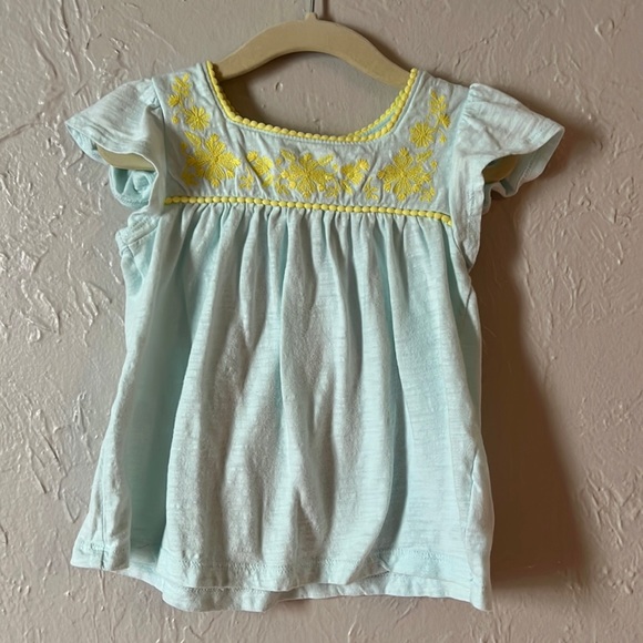 GAP 3T Blue and yellow embroidered top - Picture 1 of 3